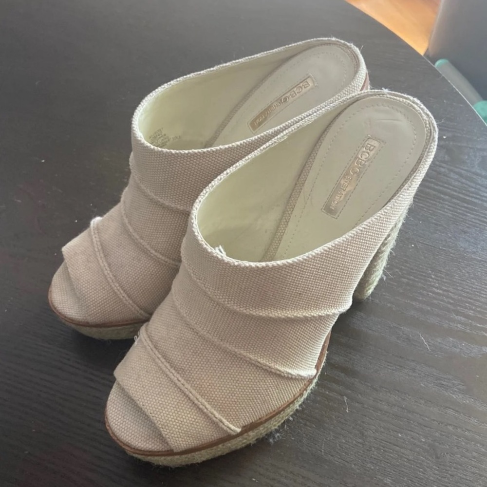BCBG CECELY MULE HEELS SANDAL- BRAND NEW